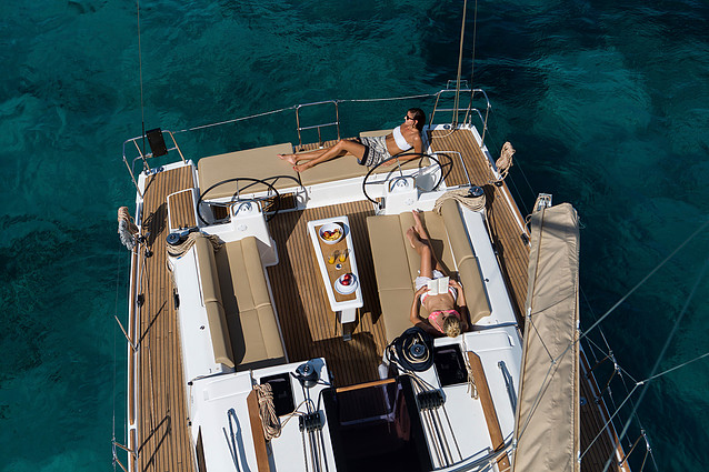 Algarve Yacht Charter - Vilamoura Boat Trip